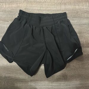 Lululemon black hotty hot shorts size 2 4 inches